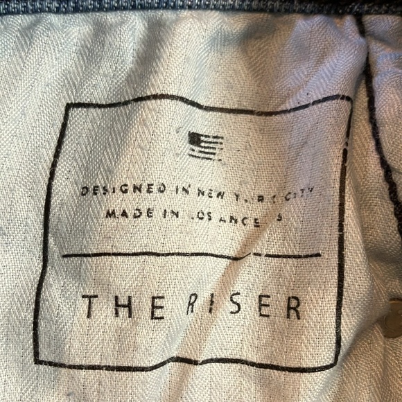 AYR The Riser - Picture 8 of 12